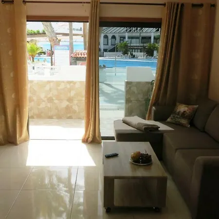 Tenerife With Impressive Pool 25 Costa Del Silencio