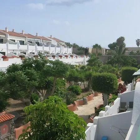 Tenerife With Impressive Pool 25 شقة